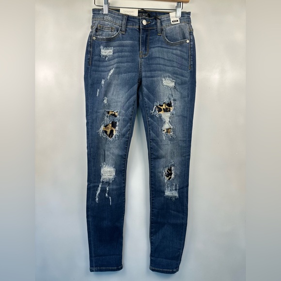 Judy Blue Jeans Skinny Fit Leopard Patches Detail 3/26 Destroyed Distressed NEW - Picture 3 of 9